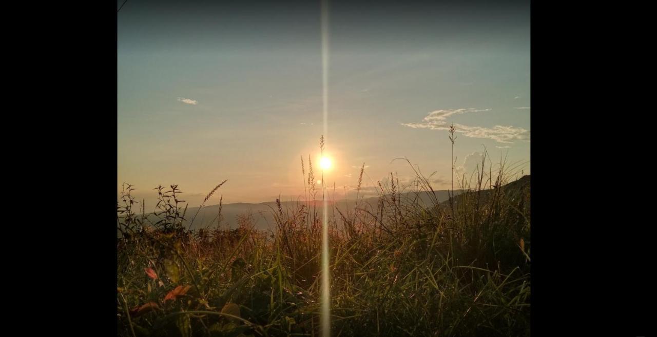 Breiancy Holiday Inn Čérápuňdží Exteriér fotografie